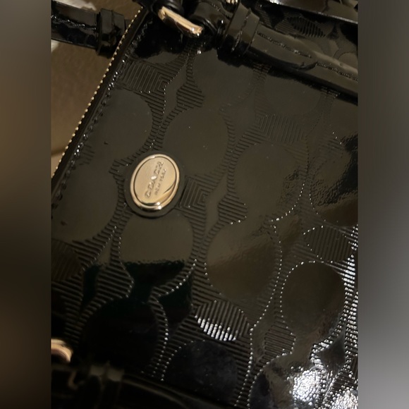 Coach Peyton Link C Embossed Patent Domed Satchel 32583 Black Charm & Key Cover - Picture 7 of 12
